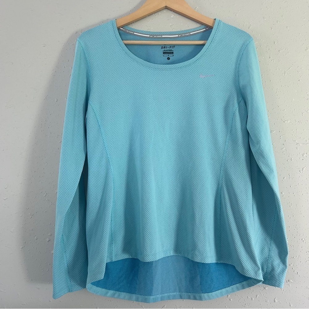 Nike Women's Light Blue Dri Fit Long Sleeve Tee Workout Running Athletic Casual